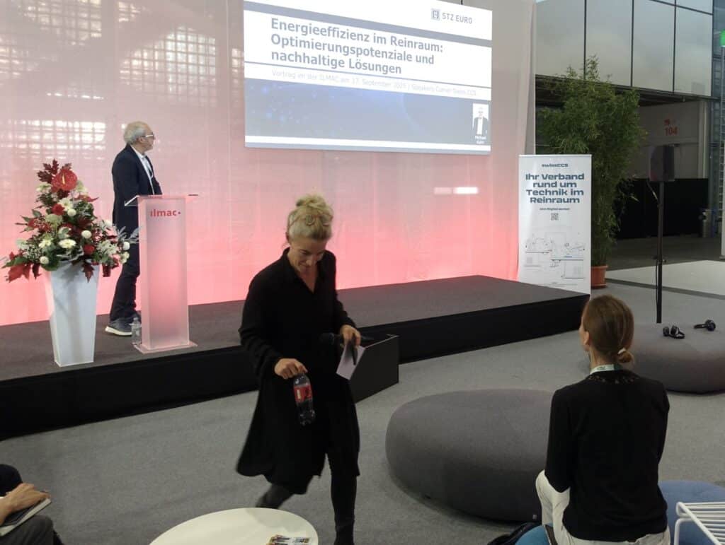 Optimierungspotenziale für eine höhere Energieeffizienz und für nachhaltige Lösungen im Reinraum zeigt Michael Kuhn, Steinbeis-Transferzentrum Energie-, Umwelt- und Reinraumtechnik (STZ EURO), Offenburg, auf: «Allein durch Luftwechselreduzierung lassen sich bei neuen Reinraumanlagen 20 Prozent Energie einsparen und bei Bestandsanlagen sogar 40 Prozent.» (Bild: Ehrensberger)