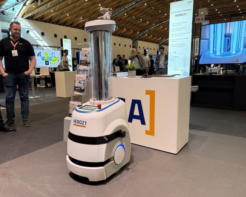 ICA: Mobiler UV-C-Desinfektionsroboter mit Vorteilen im Vergleich zur manuellen Desinfektion – bewährt bei Bayer und im Universitätsspital Zürich.