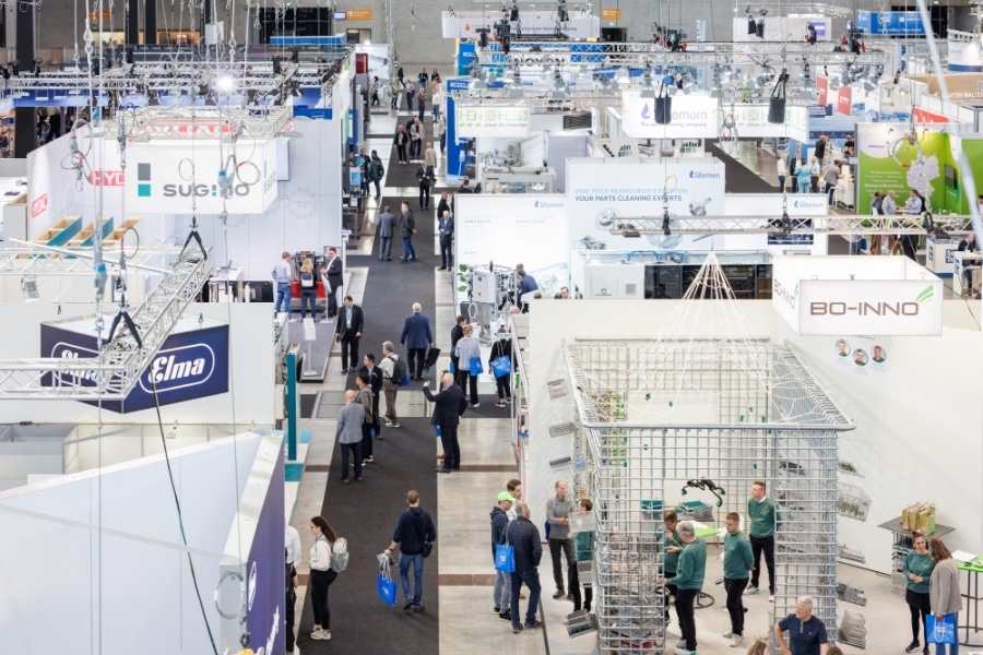 Abb. 3: Der Stand des Preisgewinners Bo-Inno GmbH auf der Messe parts2clean in Nürnberg (rechts im Vordergrund).