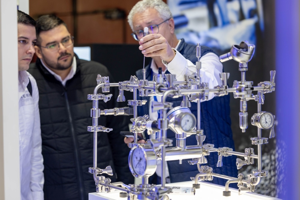 … auf den Stand der Technik in puncto Verarbeitung von Pulvern, Feststoffen und Flüssigkeiten. (Bild: Nürnbergmesse / Thomas Geiger)